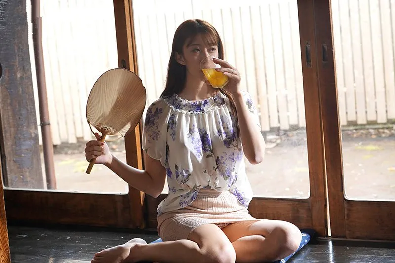 Mùa hè buồn chán ở quê địt cô vợ cạnh nhà thiếu thốn vì lấy người chồng già