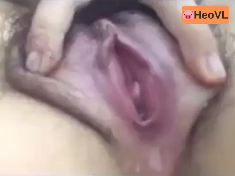 Người tình show cận cảnh âm đạo đang thở